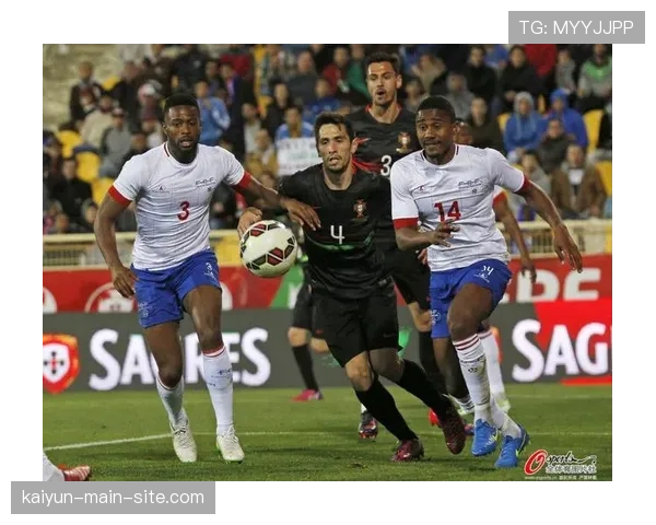 佛得角铁桶阵战术解析：5-4-1体系如何弥补天赋差距创造奇迹